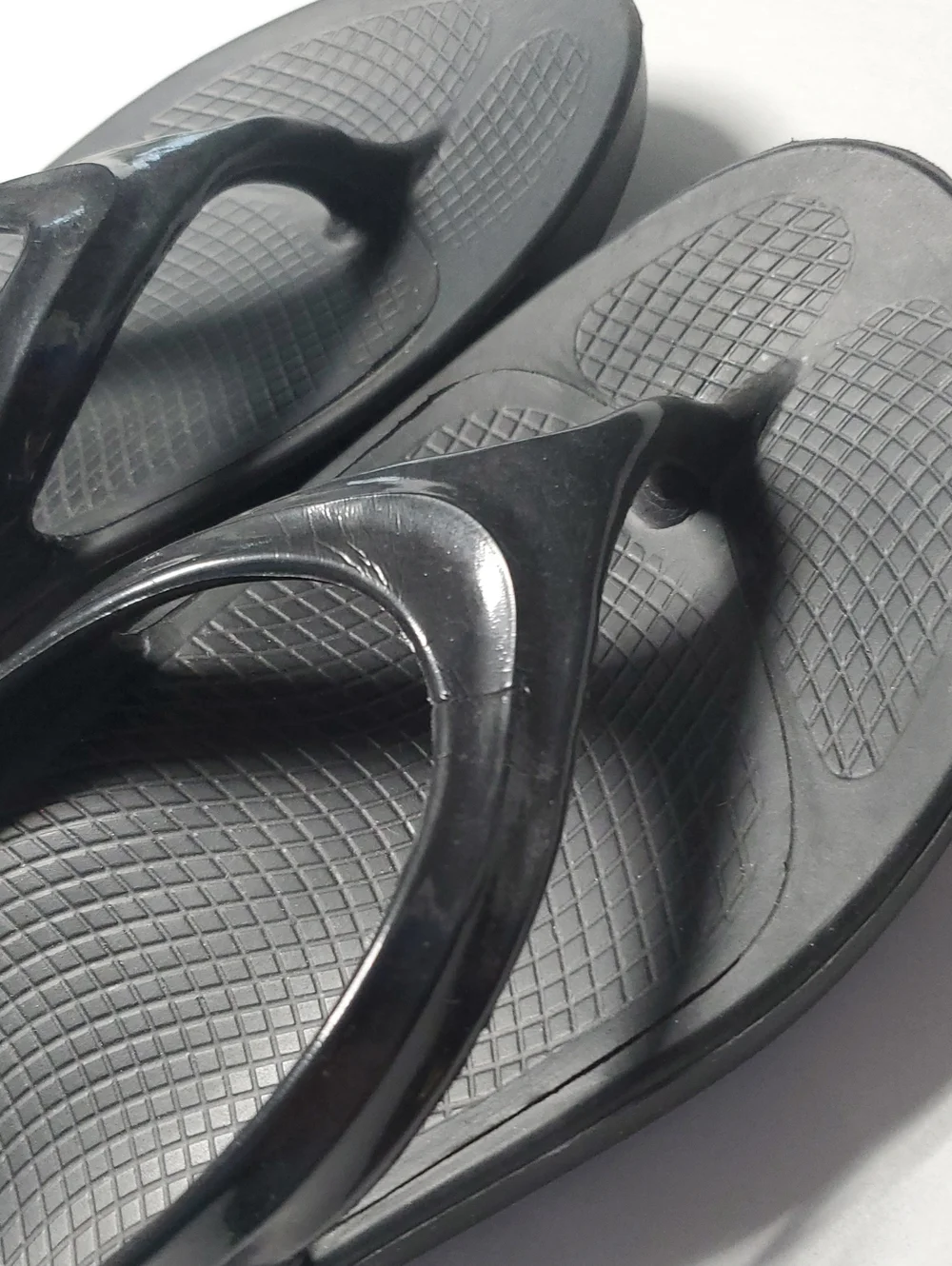 OOFOS OOlala Womens Black Thong Flip Flop Sandal Size 8 Recovery Performance